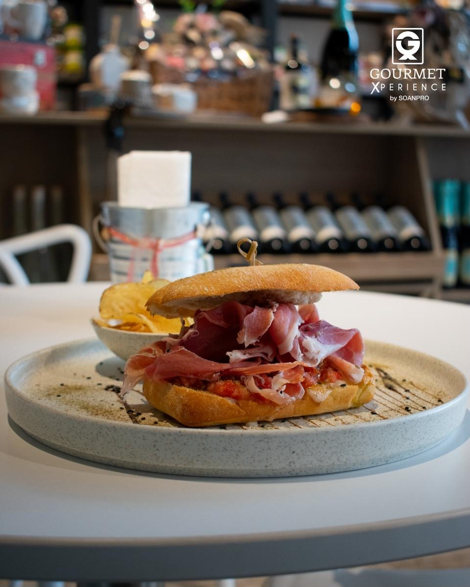 Sándwich de jamón serrano
